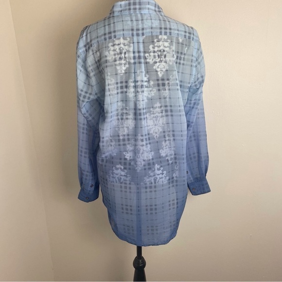 Two by Vince Camuto Ombré Plaid Button Front Shirt - Picture 3 of 13